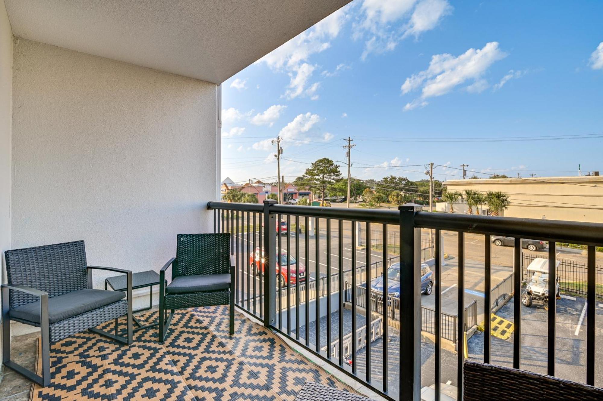 Updated Resort Condo, Walk To Myrtle Beach! Kültér fotó