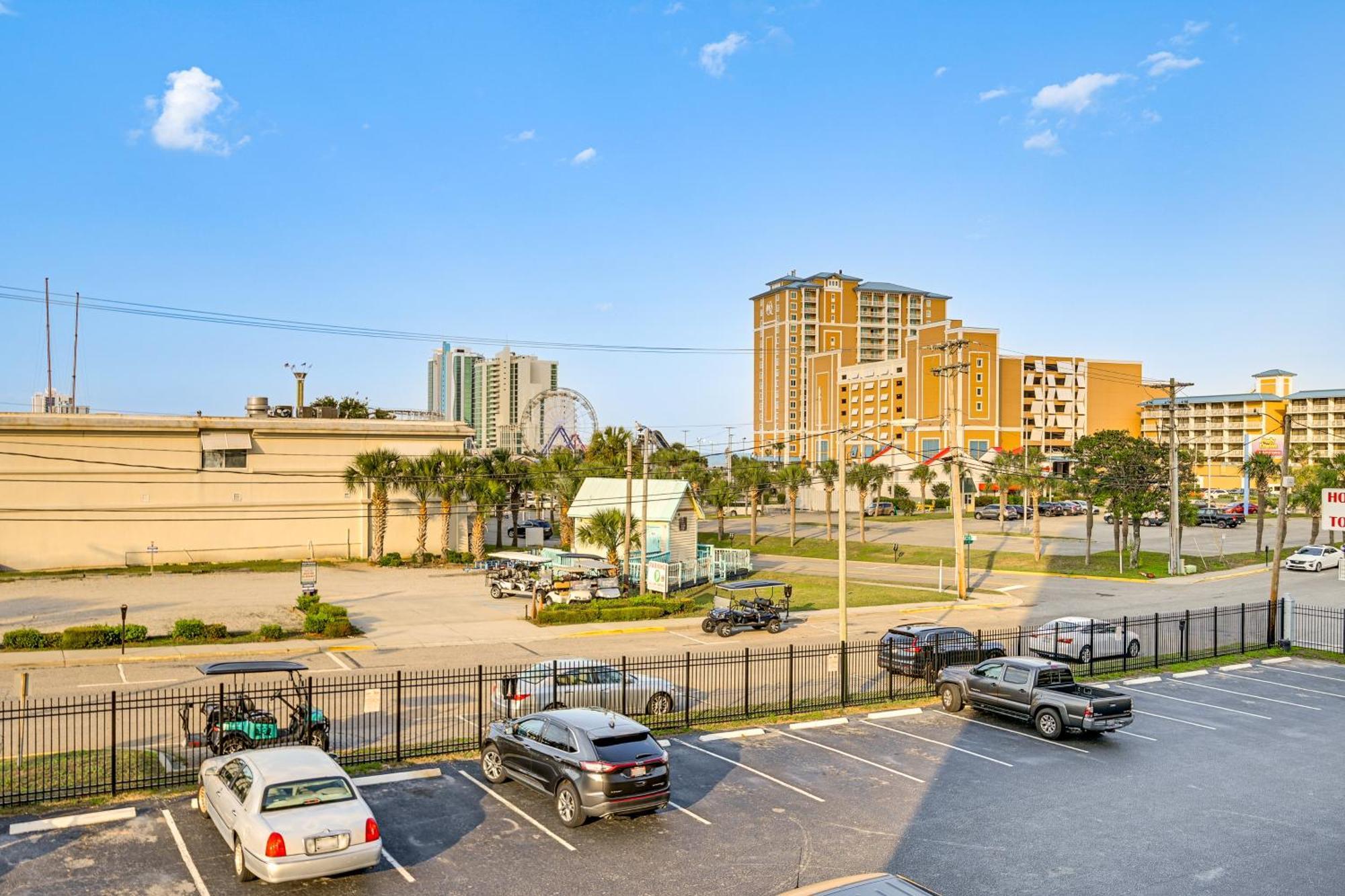 Updated Resort Condo, Walk To Myrtle Beach! Kültér fotó
