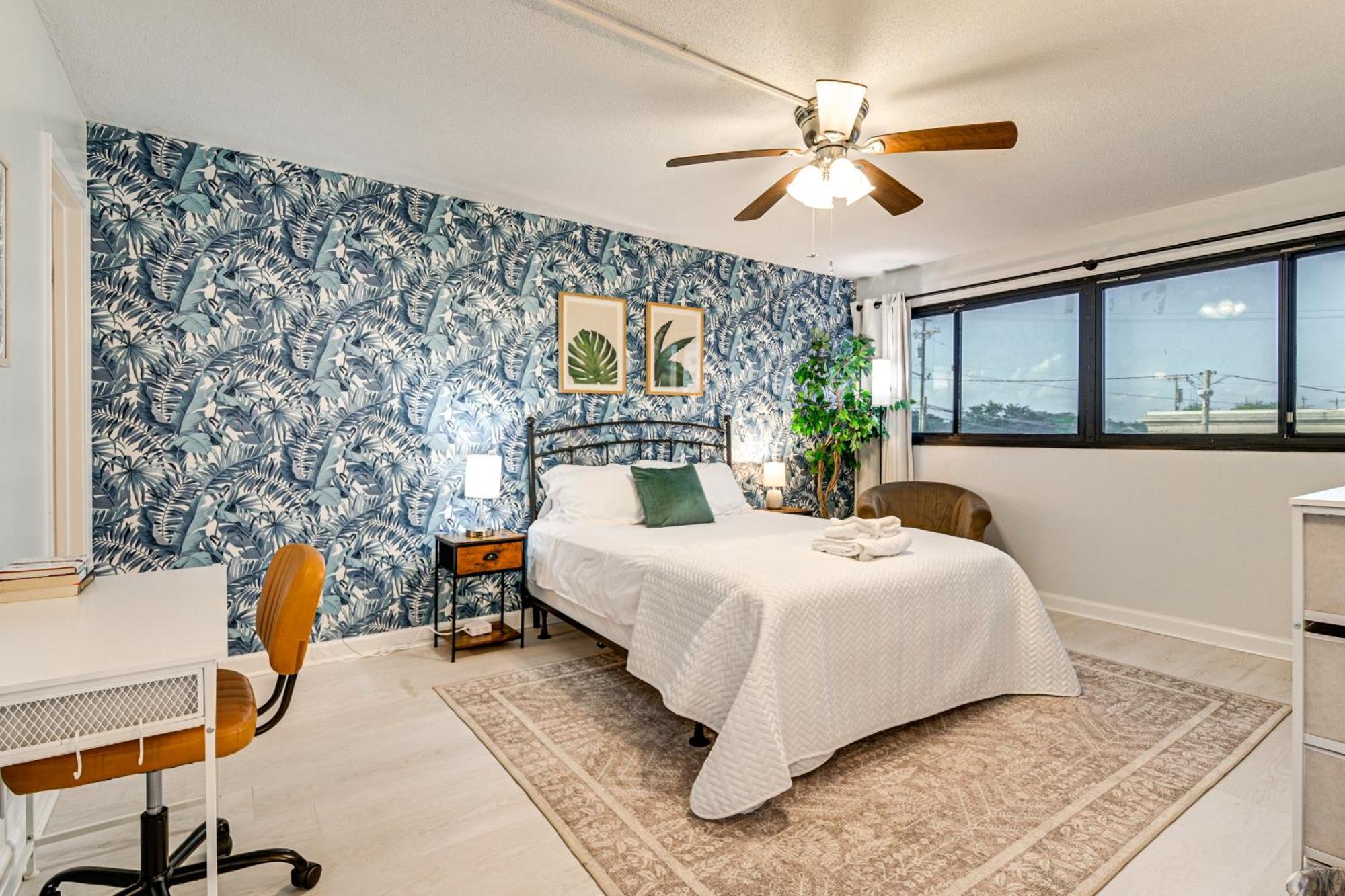 Updated Resort Condo, Walk To Myrtle Beach! Kültér fotó