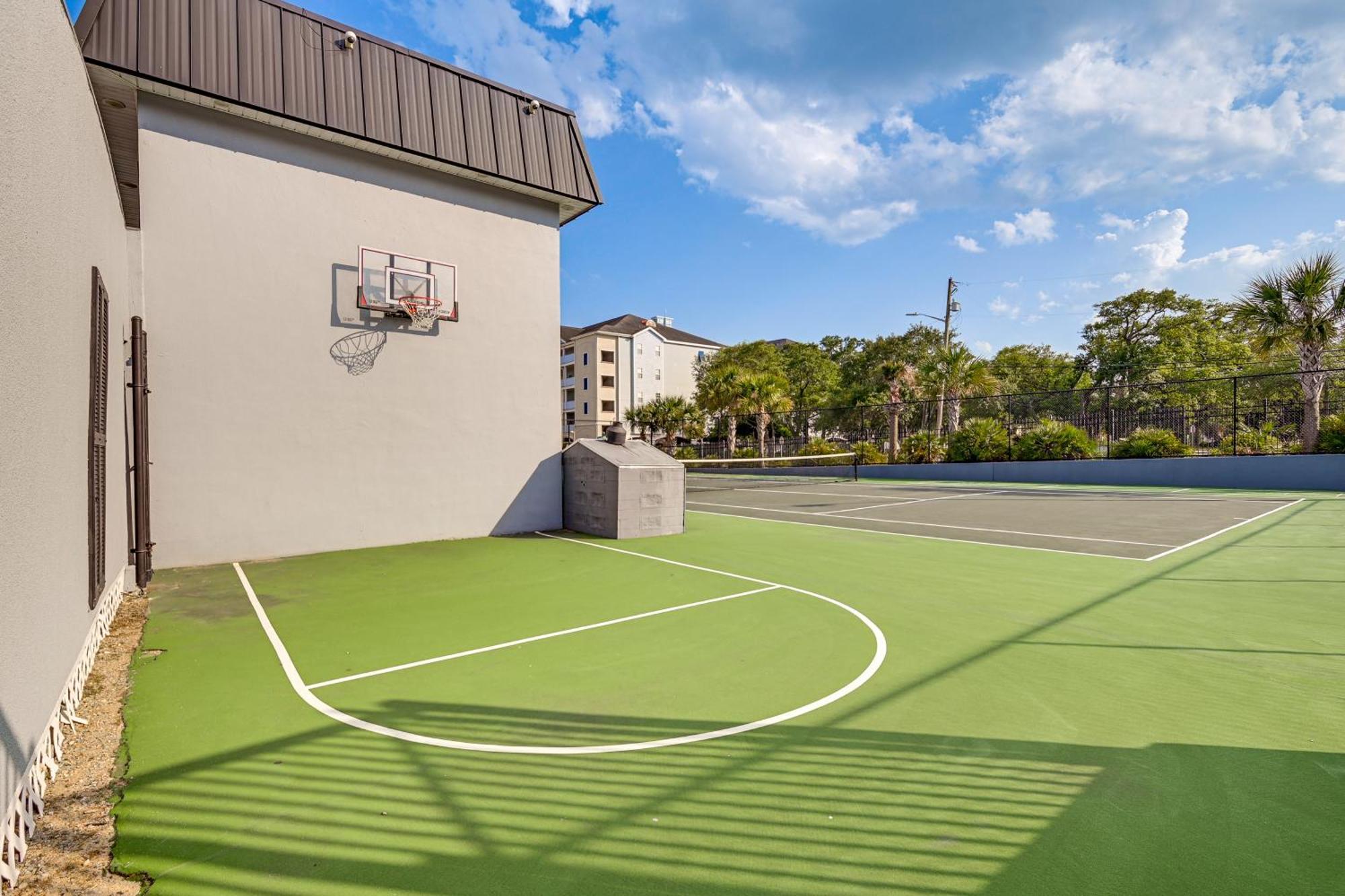 Updated Resort Condo, Walk To Myrtle Beach! Kültér fotó