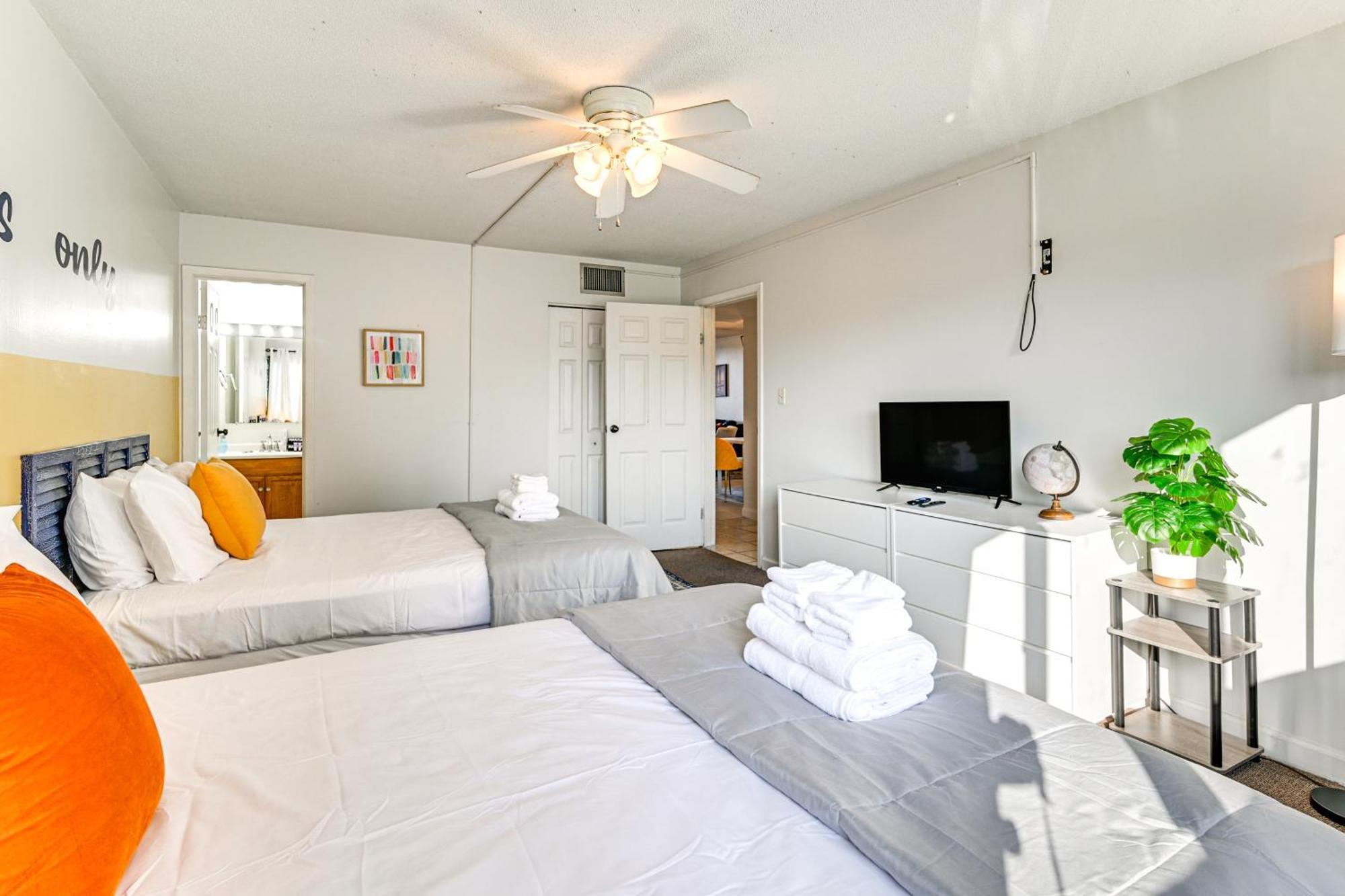 Updated Resort Condo, Walk To Myrtle Beach! Kültér fotó