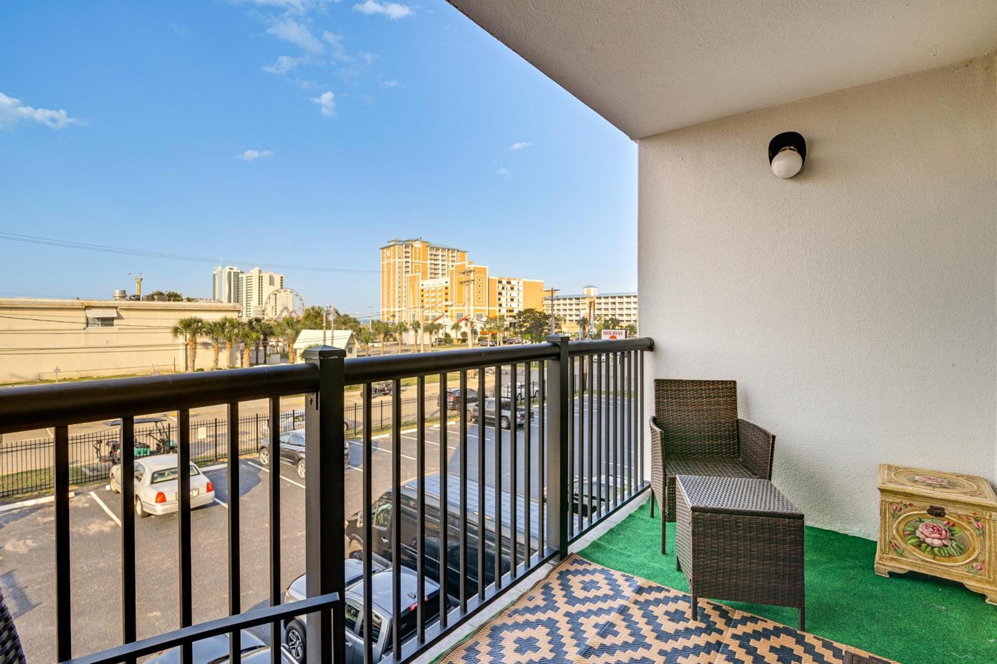 Updated Resort Condo, Walk To Myrtle Beach! Kültér fotó