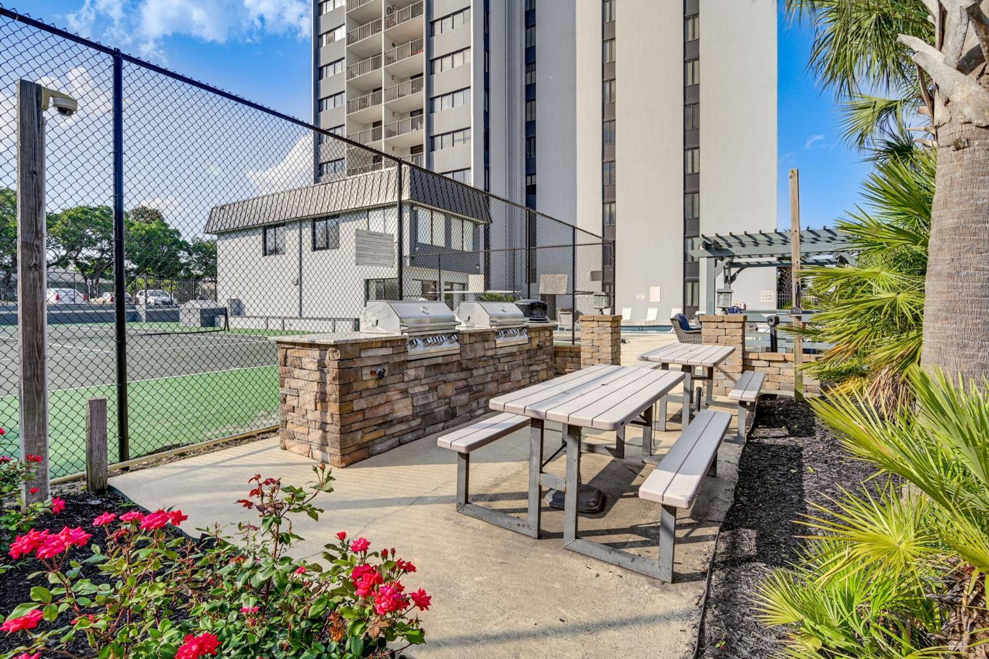 Updated Resort Condo, Walk To Myrtle Beach! Kültér fotó